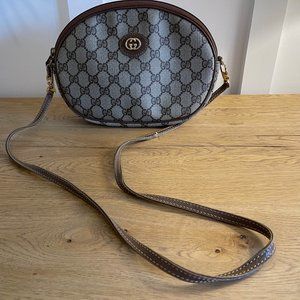 Well Loved Authentic GUCCI Vintage Leather Crossbody Bag